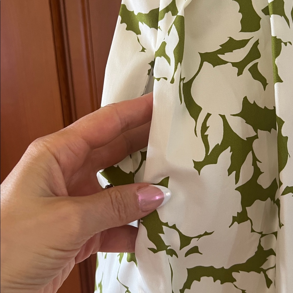 Tory Burch Green and White Floral Dress. New. Size M - Picture 3 of 7